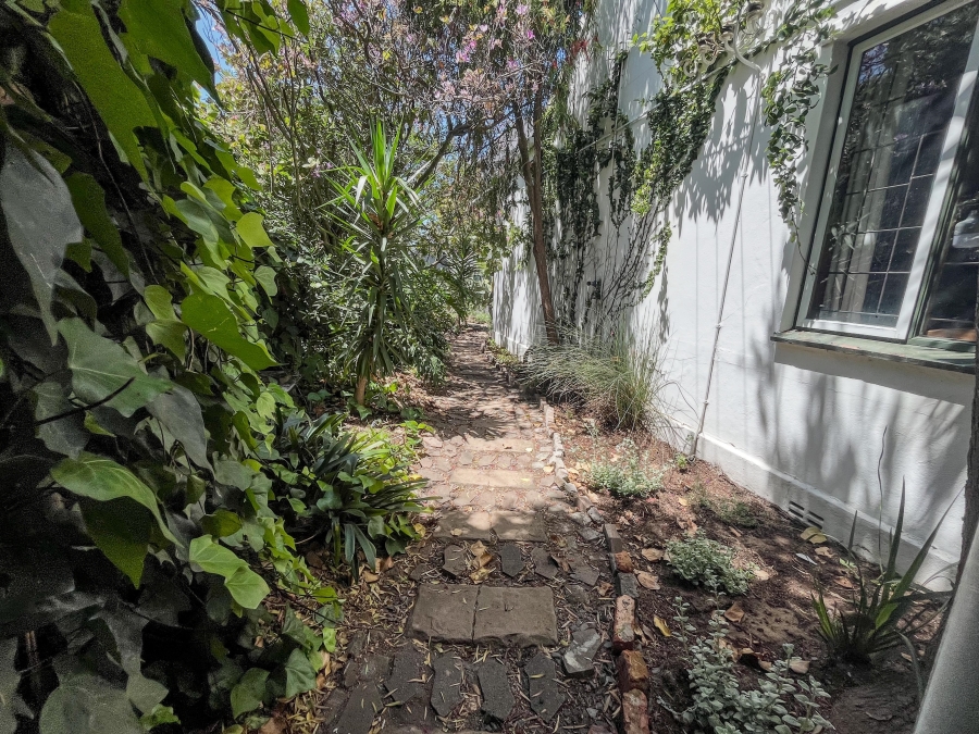 1 Bedroom Property for Sale in Pinelands Western Cape